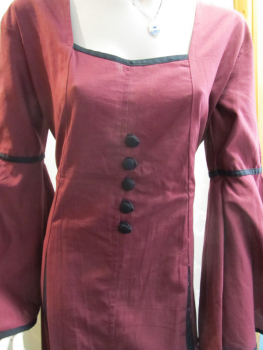 Ladies Medieval Dress Burgundy